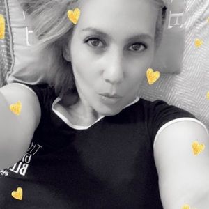 Meet your Posher, Yanire